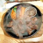 用户对于ステーキ＆ハンバーグ ひげ 札幌南5条本店的评论图