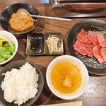 用戶對於黒毛和牛焼肉 白か黒的評論圖