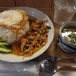 用户对于タイ料理居酒屋 バンコクザップ的评论图