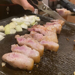 用戶對於韓国料理豚ブザ 新宿店的評論圖