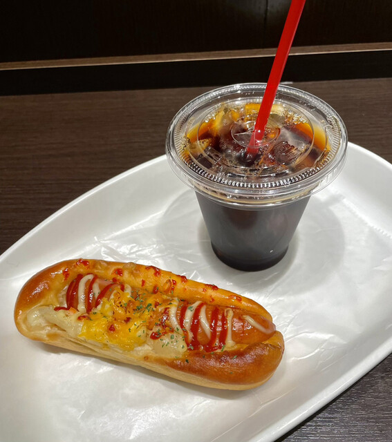 User's recommendation image for ベーカリー&カフェ ヤマザキ 田原町店