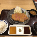 用户对于牛カツ京都勝牛 原宿明治通り店的评论图