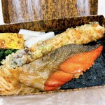 User's review image for 刷毛じょうゆ 海苔弁 山登り GINZA SIX店