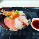 用户对于海鮮丼の駅前 阪神梅田店的评论图