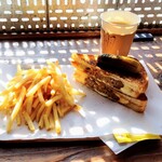 用户对于POTAMELT 千駄ヶ谷店的评论图