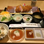 用户对于とんかつKYK ナンバ店的评论图