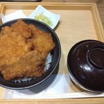 用户对于新潟カツ丼 タレカツ 神保町すずらん通り店的评论图