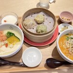 用户对于おかゆと麺 粥餐庁 グランフロント大阪店的评论图