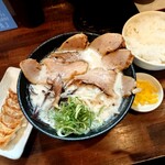 User's review image for チャーシューのうまいラーメン屋 富士