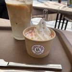 User's review image for グローバル リング カフェ