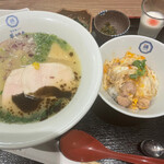 User's review image for 博多鶏ソバ 華味鳥 阪急梅田本店