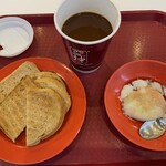 用户对于Ya Kun Kaya Toast 霞が関ビル店的评论图