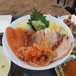 用户对于小樽ザンギとサケ 半身揚げのジョニー的评论图