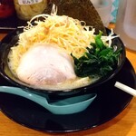 用戶對於横浜家系ラーメン 極豚家的評論圖