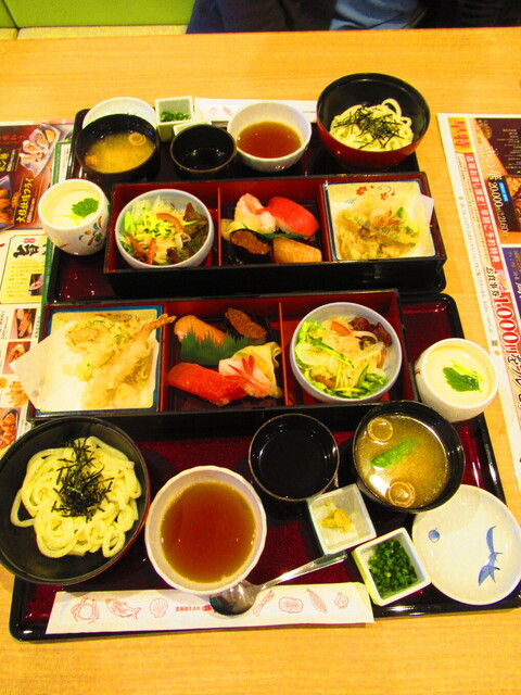 用户对于和食レストランとんでん 厚別店的评论高清图