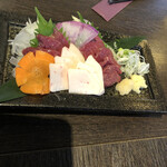 用户对于魚と旬菜と日本酒　炙りのどまん中的评论图