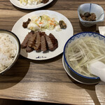 用戶對於牛たん炭焼 利久 赤れんがテラス店的評論圖