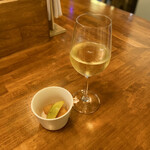 User's review image for スタンドシャン食 TOKYO恵比寿 Champagne & GYOZA BAR