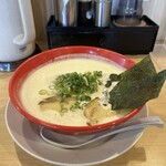 User's review image for 泡系しおとんこつラーメン べらしお 総本店