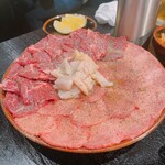 用户对于広尾 焼肉 暴飲暴食的评论图