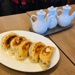 用户对于美味餃子房的评论图