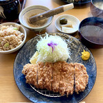 用户对于とんかつ玉藤 伏古店的评论图