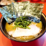 用戶對於横浜家系総本山 吉村家直系店 ラーメン内田家的評論圖