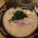用户对于横濱家系ラーメン 神山 松屋町店的评论图