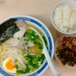 用戶對於八作的評論圖
