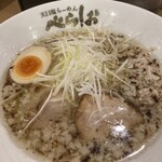 User's review image for 泡系しおとんこつラーメン べらしお 総本店