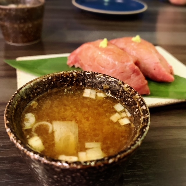 用户对于幻の和牛と三崎港直送鮮魚の居酒屋 モルゲン 五反田駅前店的评论图