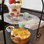 User's review image for パティスリー カフェ ロール