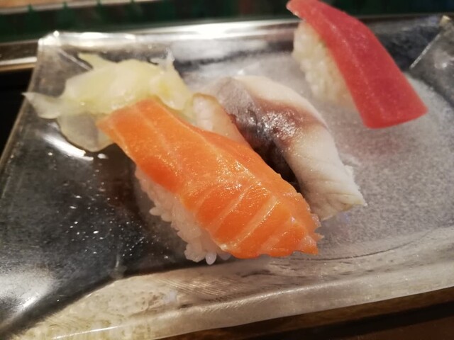 用户对于よし寿司的评论高清图
