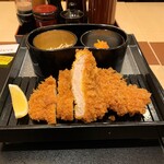 用户对于とんかつKYK ナンバ店的评论图