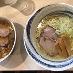 用户对于らーめん つむぎ的评论图
