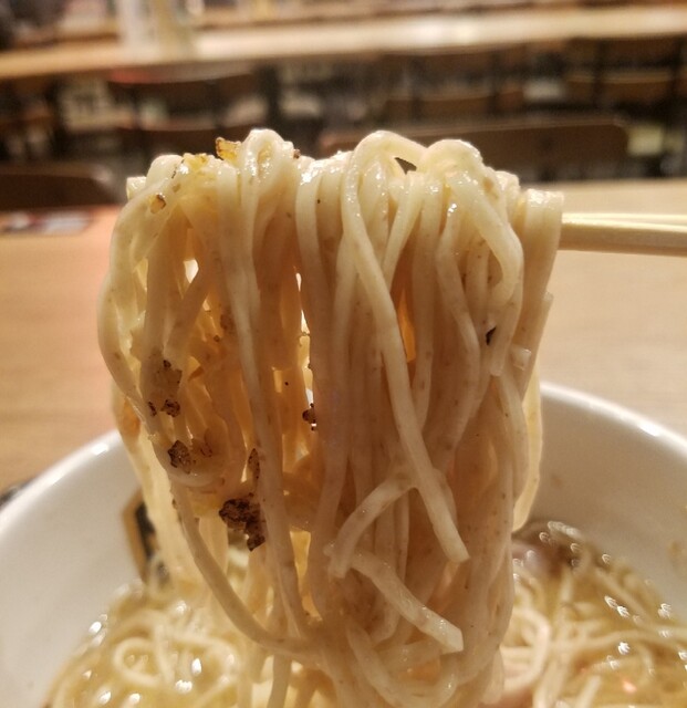 用户对于真鯛らーめん 麺魚 秋葉原UDX秋葉原拉麺劇場店的评论高清图