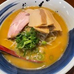 用户对于らー麺 山さわ的评论图