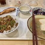restaurant cover