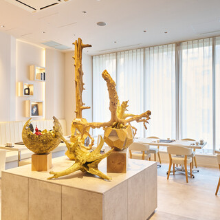 restaurant cover