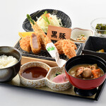 restaurant cover