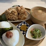 restaurant cover