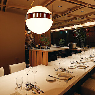 restaurant cover