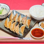 restaurant cover