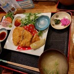 restaurant cover