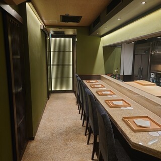 restaurant cover