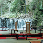 restaurant cover