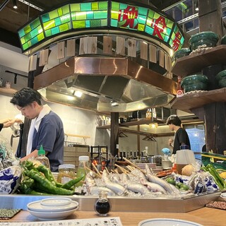 restaurant cover