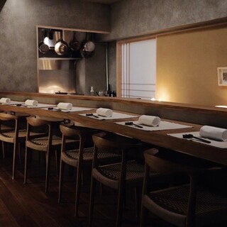 restaurant cover