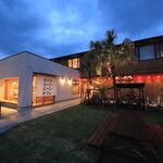 restaurant cover