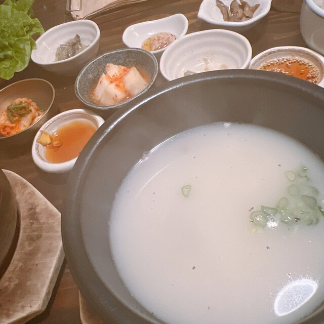 韓国スープ定食 ピニョ食堂的实拍高清图